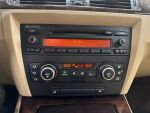 BMW 320 2008 Musta