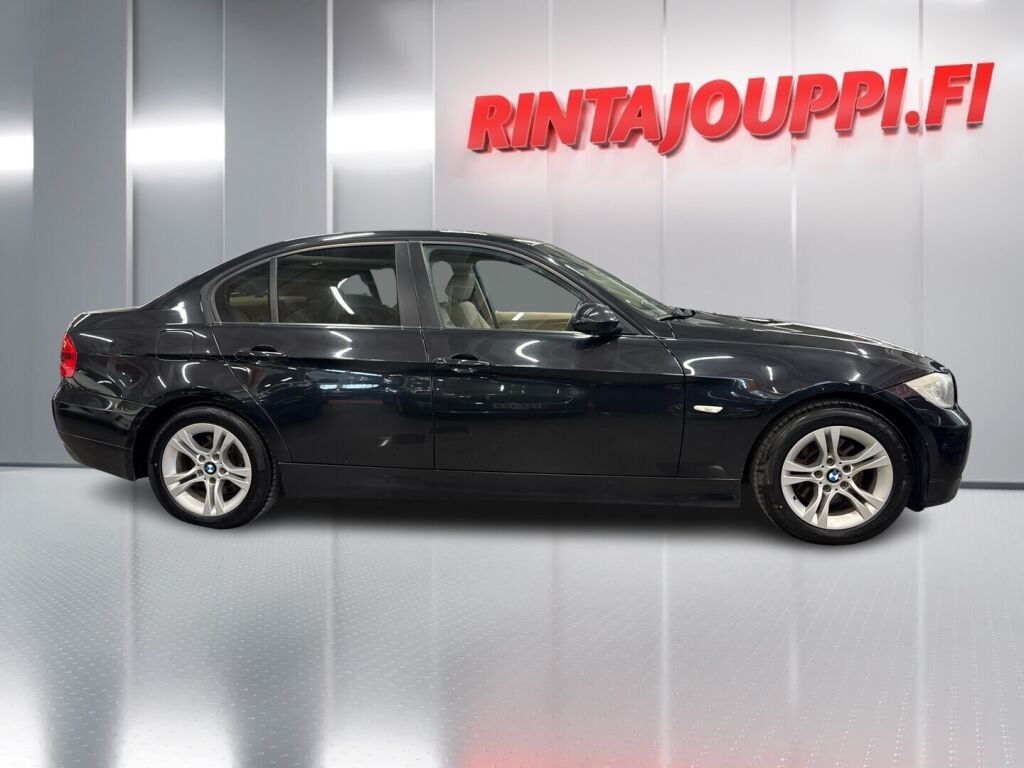 BMW 320 2008 Musta