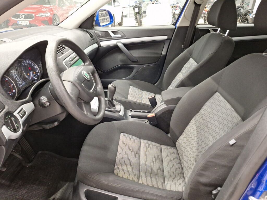 Skoda Octavia 2009 Sininen