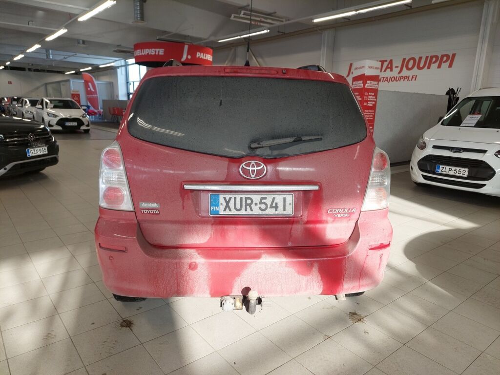 Toyota Corolla Verso 2009 Punainen