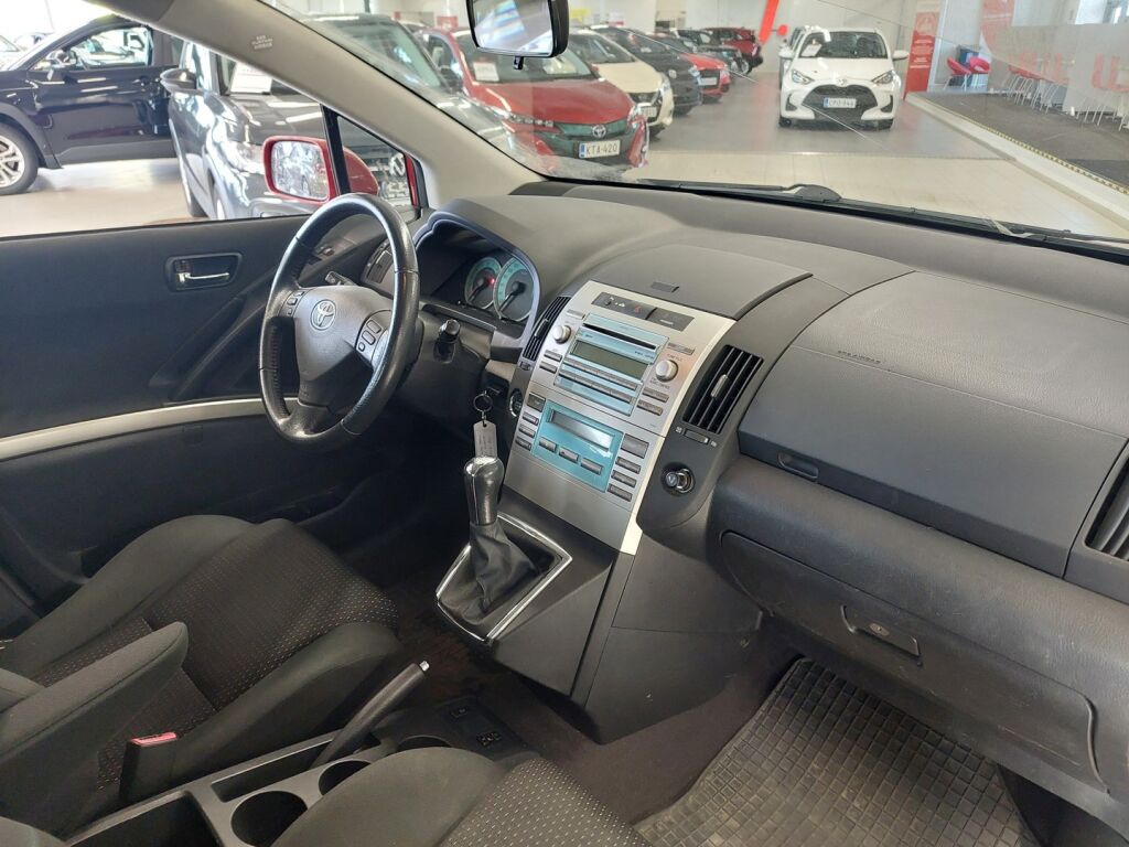 Toyota Corolla Verso 2009 Punainen