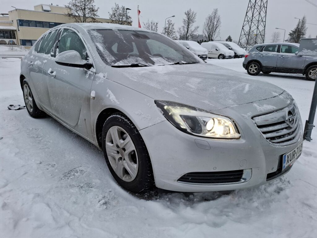 Opel Insignia 2009 Hopea