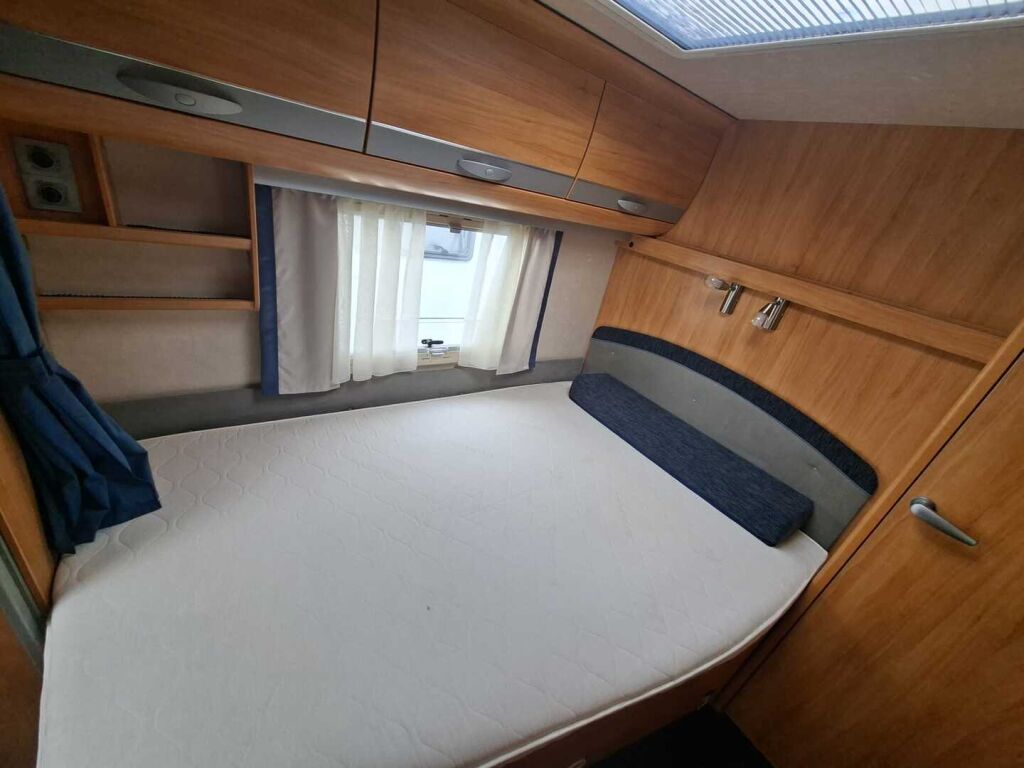 Adria Coral S 680 ST 2009 Harmaa