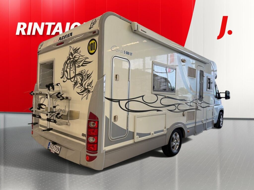 Adria Coral S 680 ST 2009 Harmaa