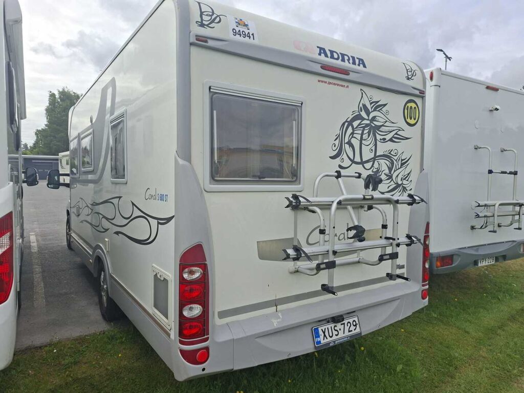 Adria Coral S 680 ST 2009 Harmaa