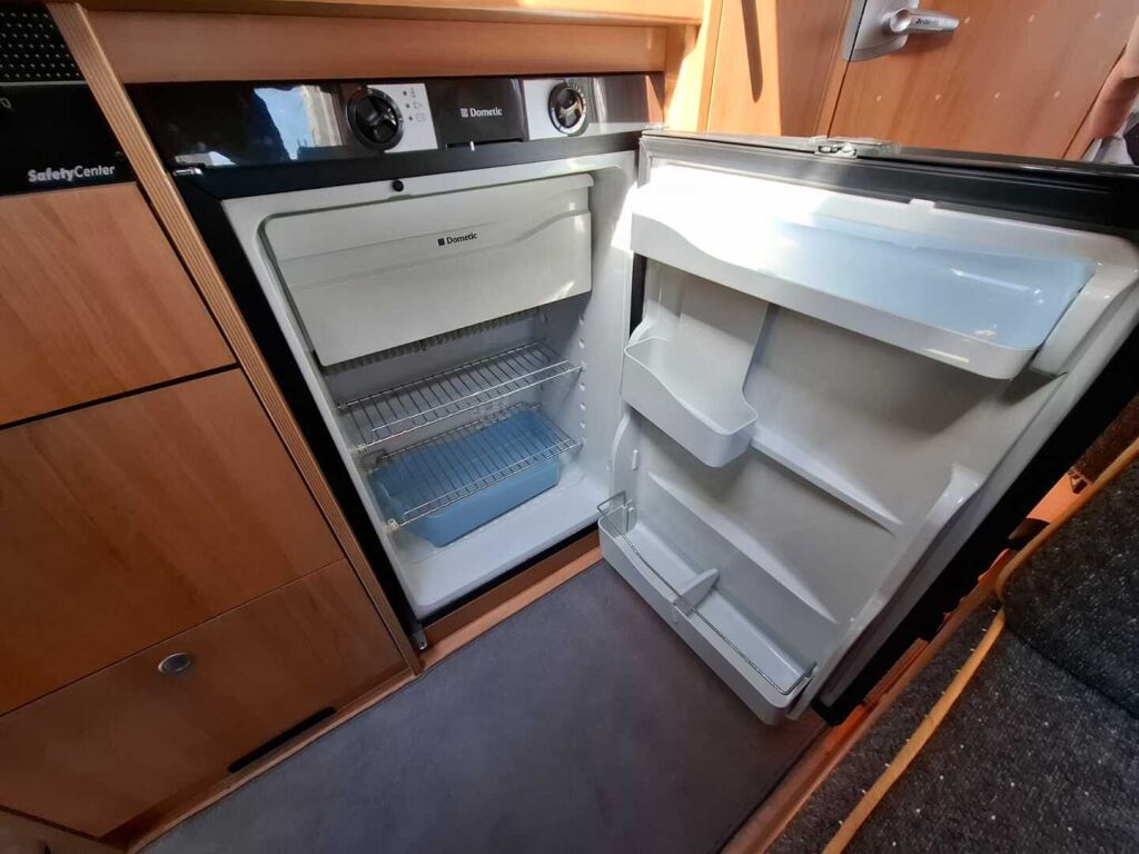 Dethleffs T 5841 2009 Valkoinen