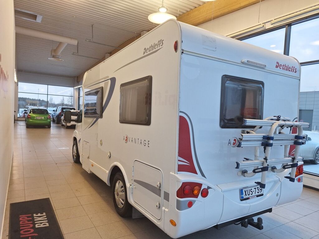 Dethleffs T 5841 2009 Valkoinen