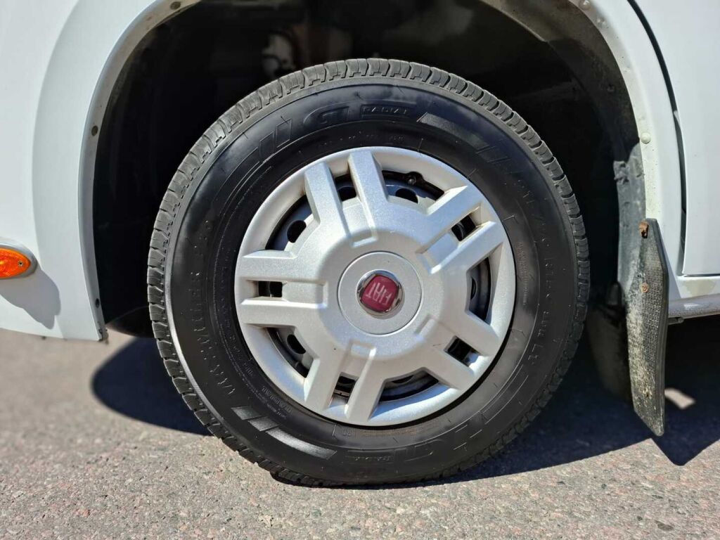 Dethleffs T 5841 2009 Valkoinen