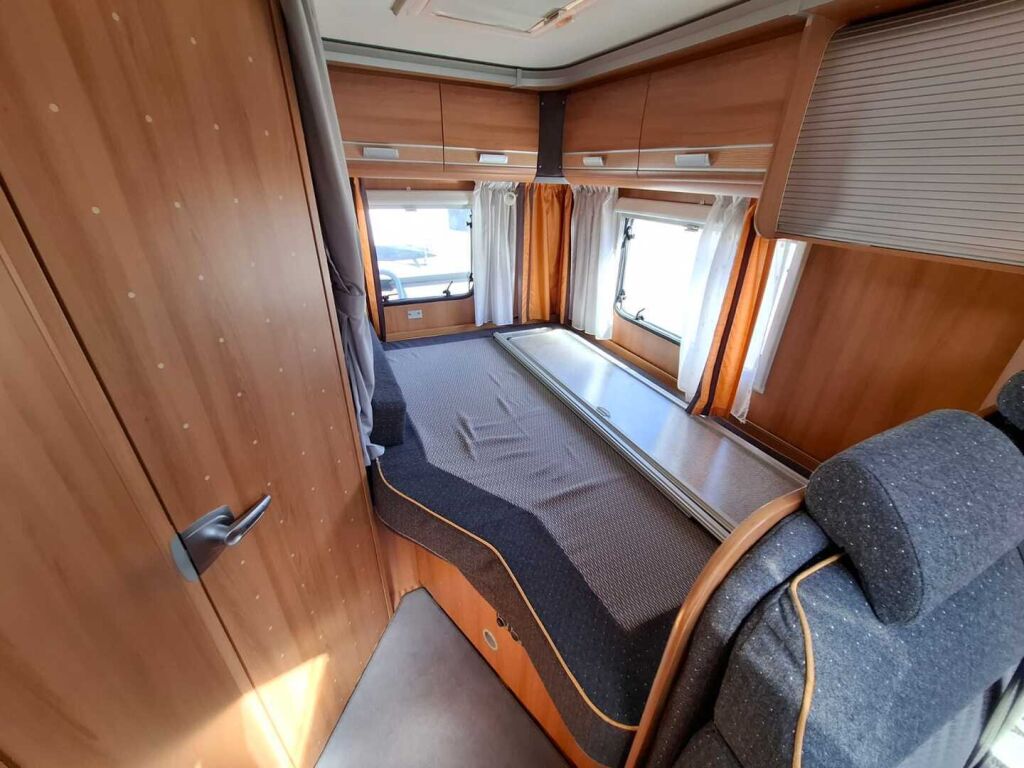 Dethleffs T 5841 2009 Valkoinen