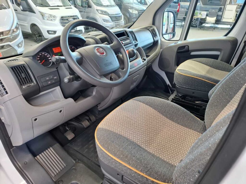 Dethleffs T 5841 2009 Valkoinen