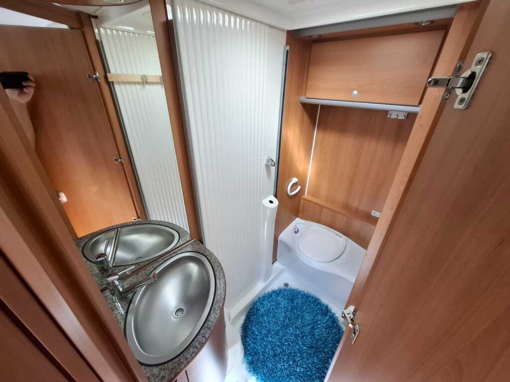 Dethleffs T 5841 2009 Valkoinen