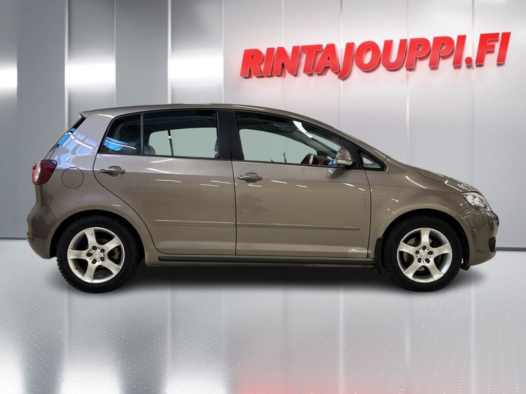 Volkswagen Golf Plus 2009 Ruskea (beige)