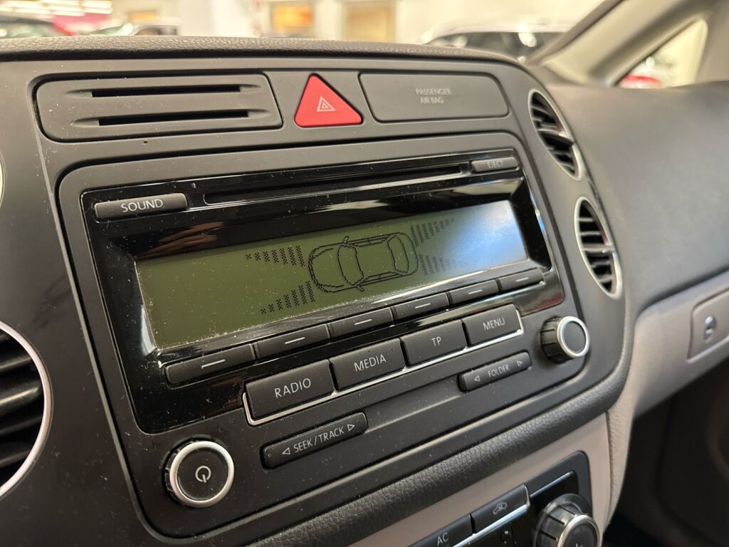 Volkswagen Golf Plus 2009 Ruskea (beige)