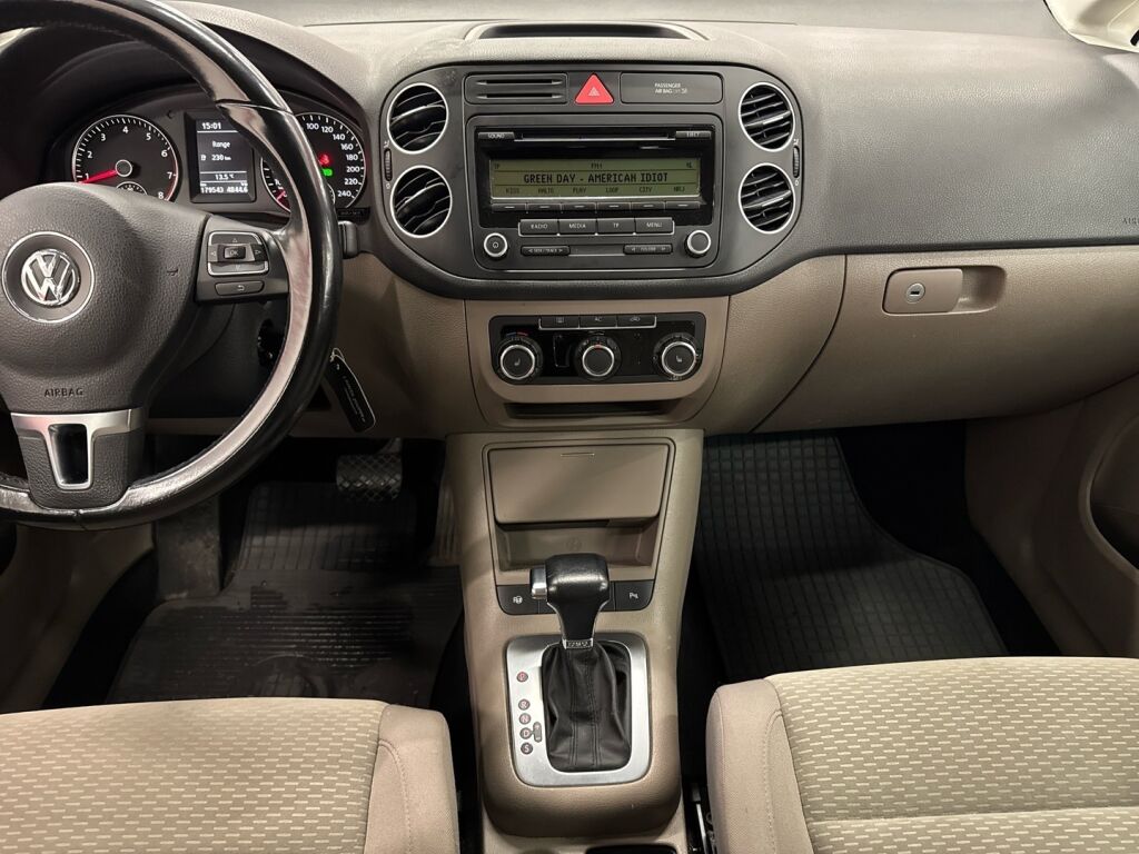 Volkswagen Golf Plus 2009 Ruskea (beige)