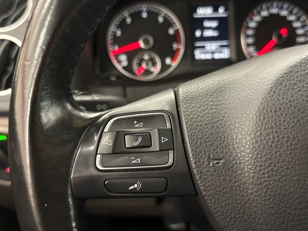 Volkswagen Golf Plus 2009 Ruskea (beige)