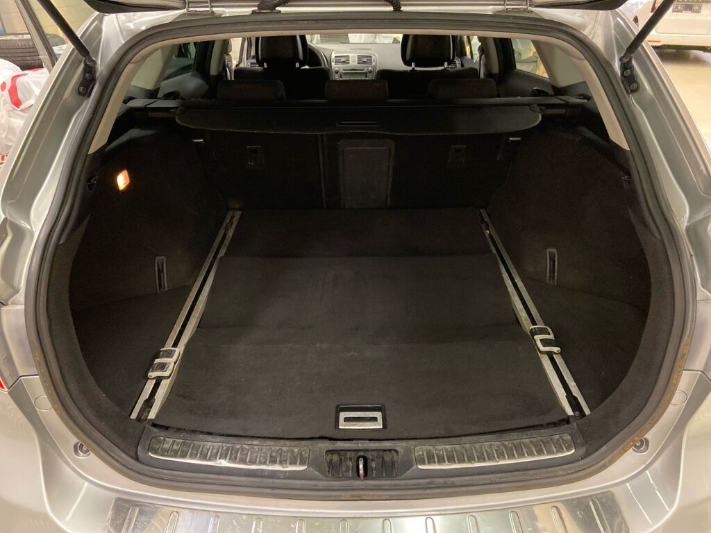 Toyota Avensis 2009 Harmaa