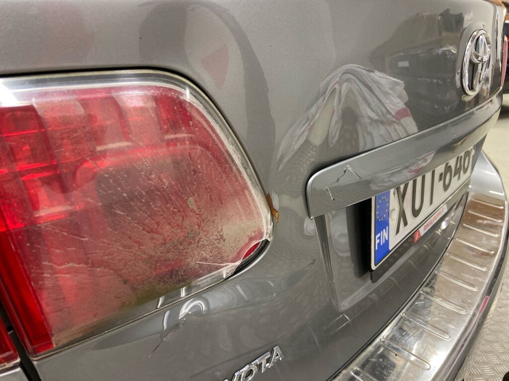 Toyota Avensis 2009 Harmaa