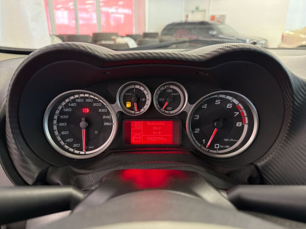 Alfa Romeo MiTo 2009 Punainen