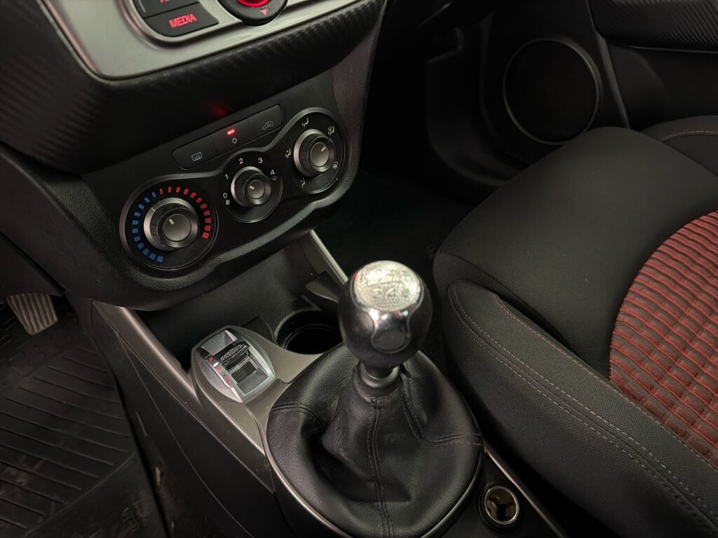 Alfa Romeo MiTo 2009 Punainen
