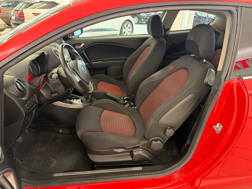 Alfa Romeo MiTo 2009 Punainen