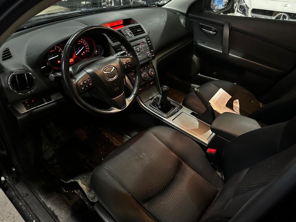 Mazda Mazda6 2011 Musta