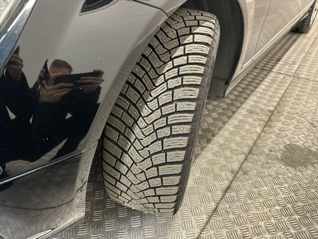 Mercedes-Benz C 2010 Musta