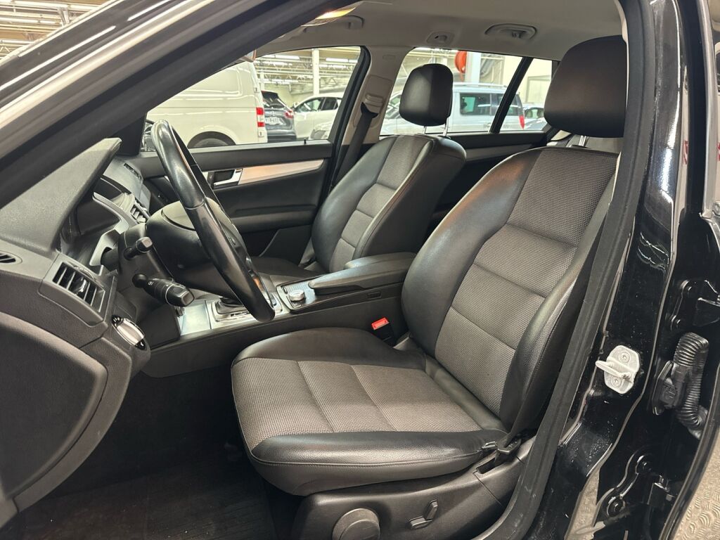 Mercedes-Benz C 2010 Musta