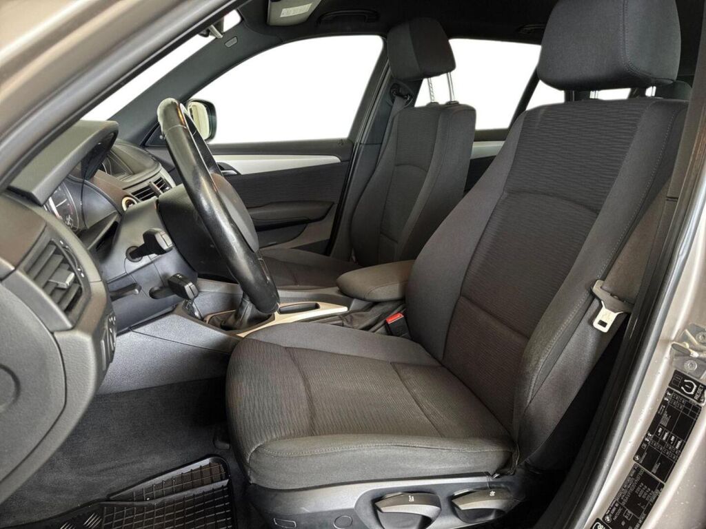 BMW X1 2010 Harmaa