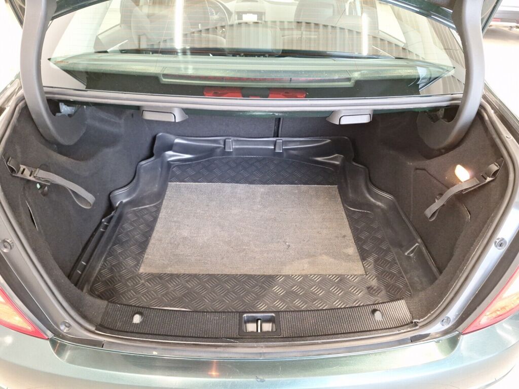 Mercedes-Benz C 2010 Vihreä