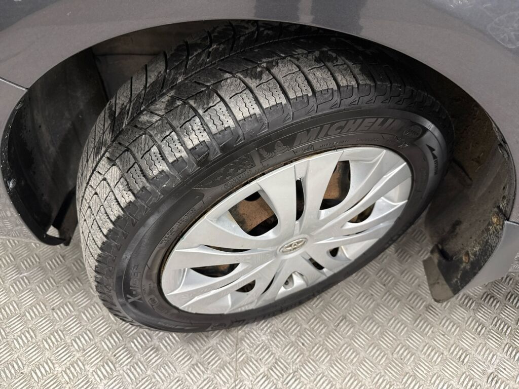 Toyota Corolla 2010 Harmaa