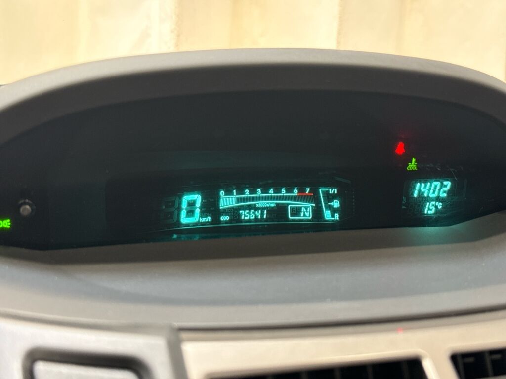 Toyota Yaris 2010 Hopea