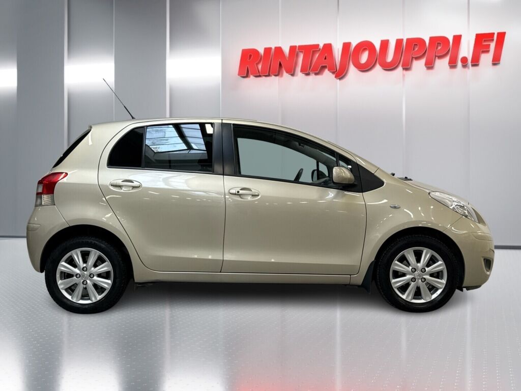 Toyota Yaris 2010 Hopea