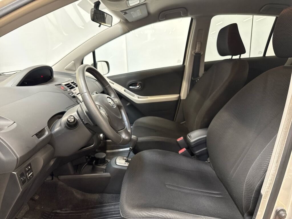 Toyota Yaris 2010 Hopea