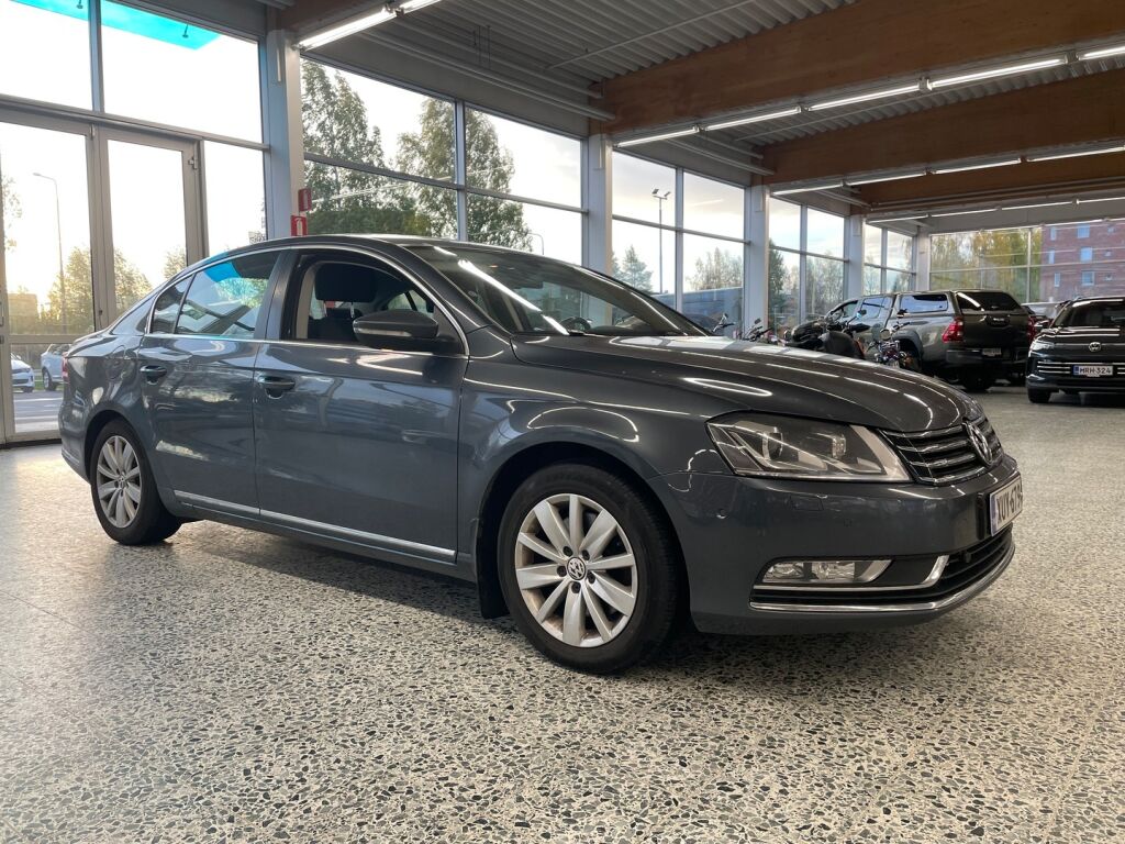 Volkswagen Passat 2011 Harmaa