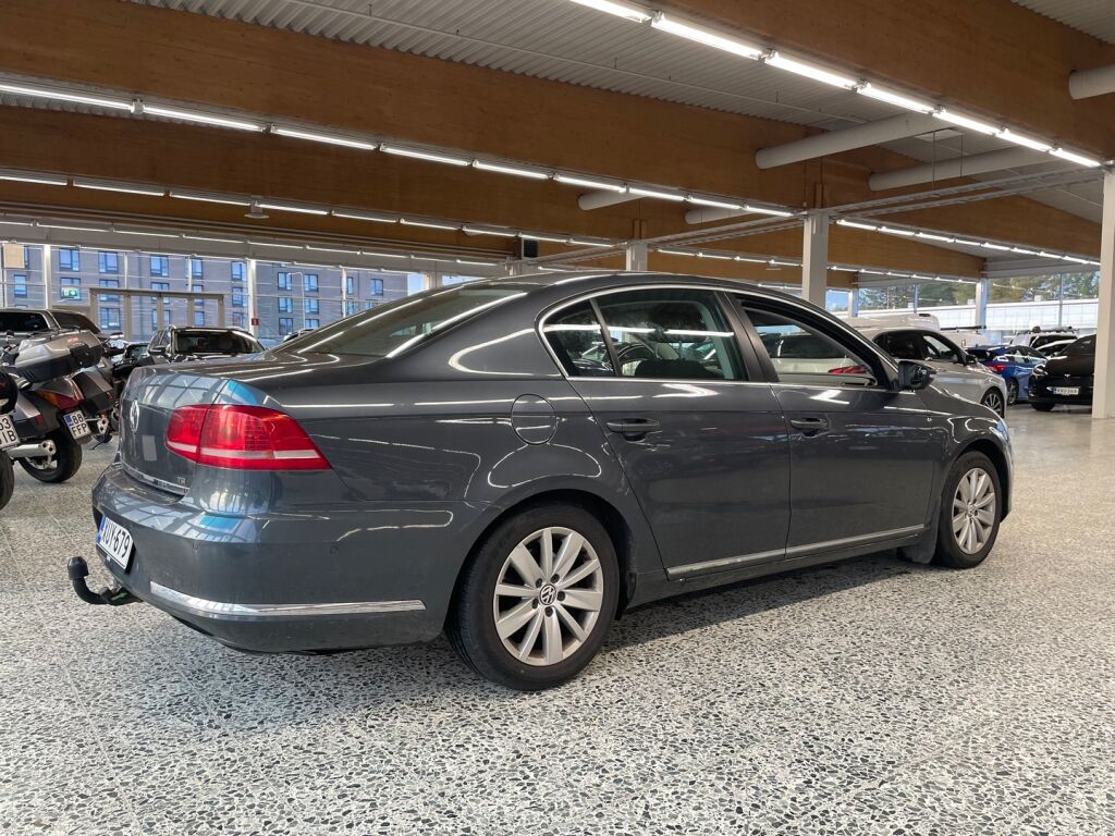 Volkswagen Passat 2011 Harmaa