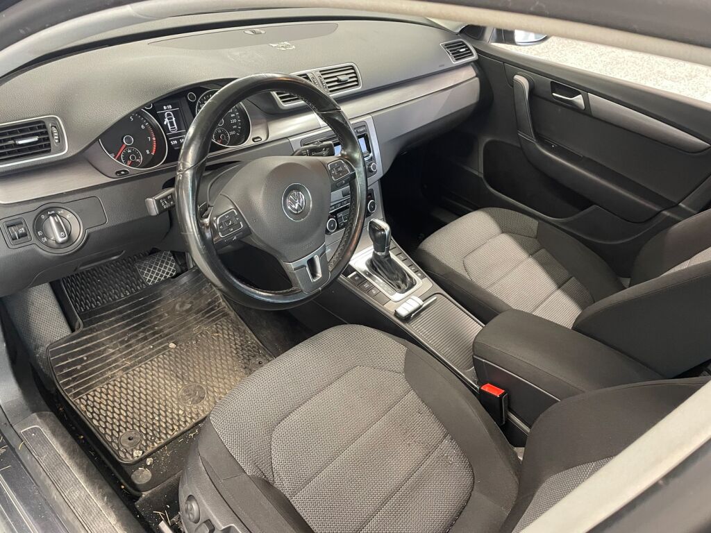 Volkswagen Passat 2011 Harmaa
