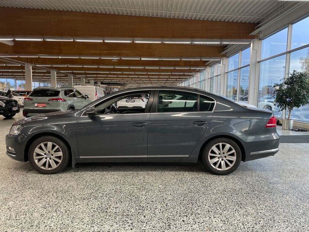 Volkswagen Passat 2011 Harmaa