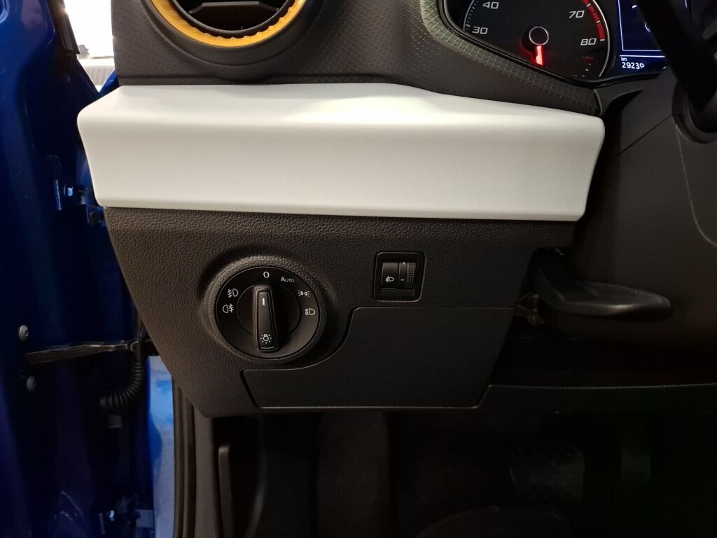 Seat Arona 2022 Sininen