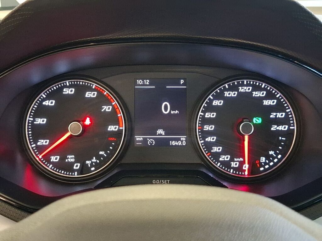 Seat Arona 2022 Sininen