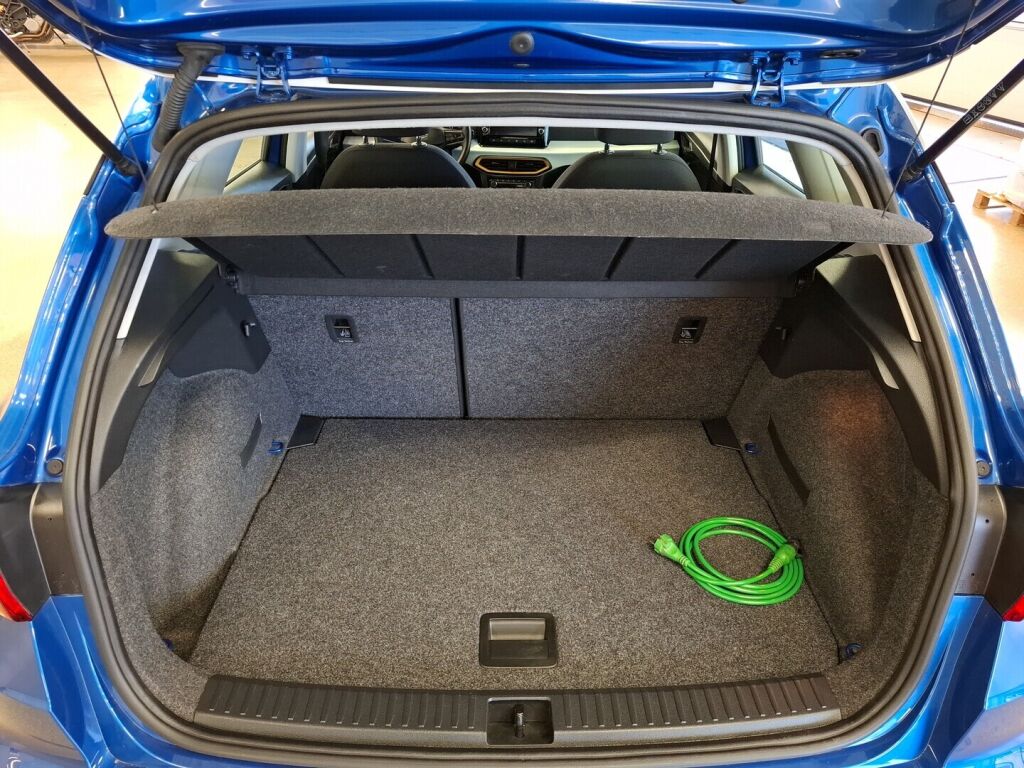 Seat Arona 2022 Sininen