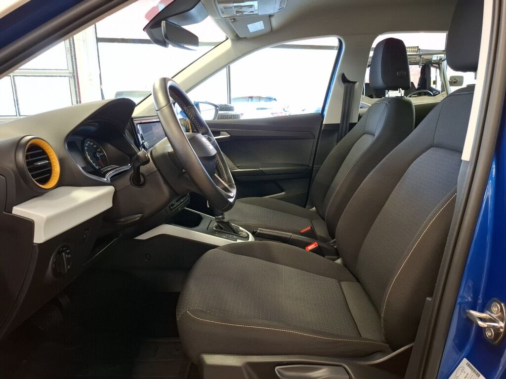 Seat Arona 2022 Sininen