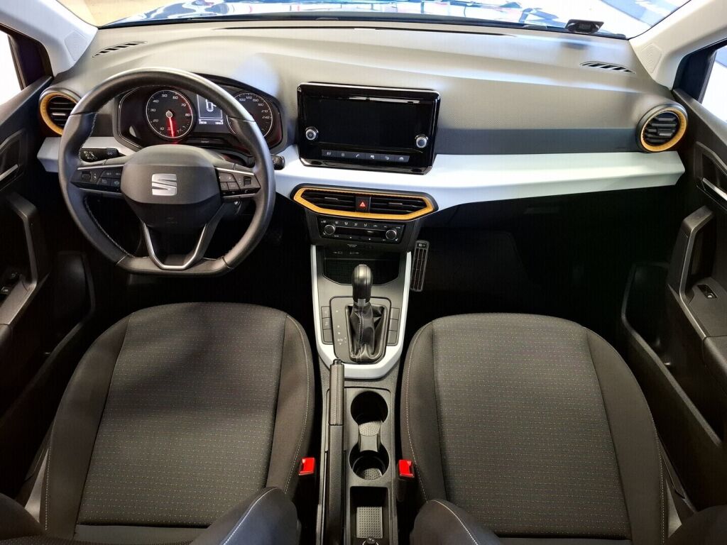 Seat Arona 2022 Sininen