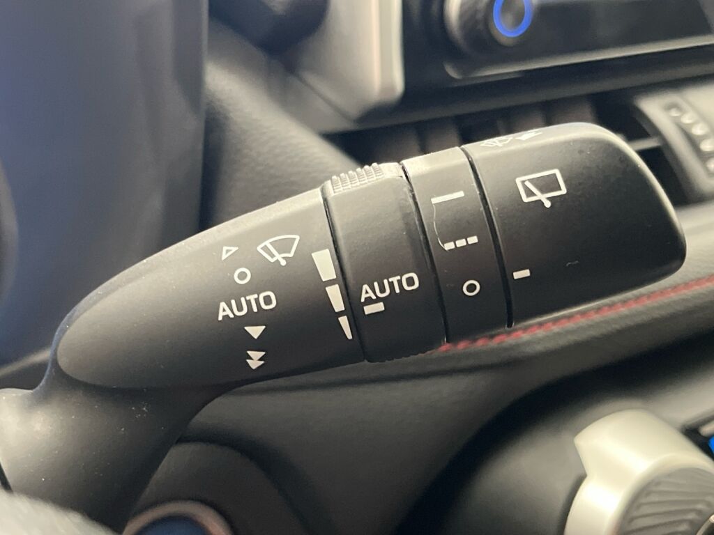 Toyota RAV4 Plug-in 2021 Valkoinen