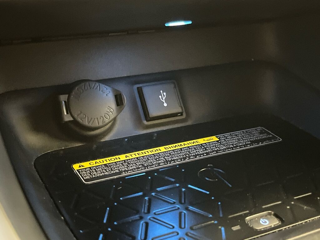 Toyota RAV4 Plug-in 2021 Valkoinen