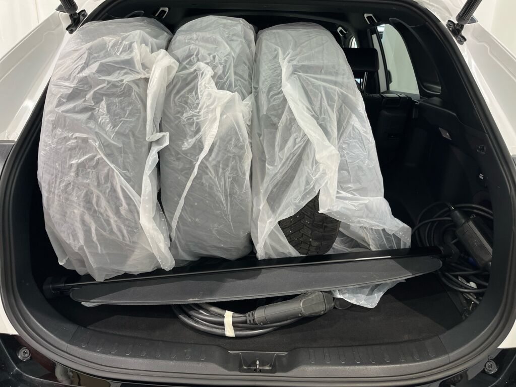 Toyota RAV4 Plug-in 2021 Valkoinen