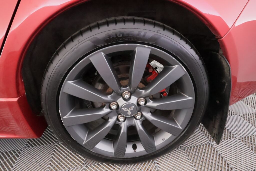 Mitsubishi Lancer 2011 Punainen