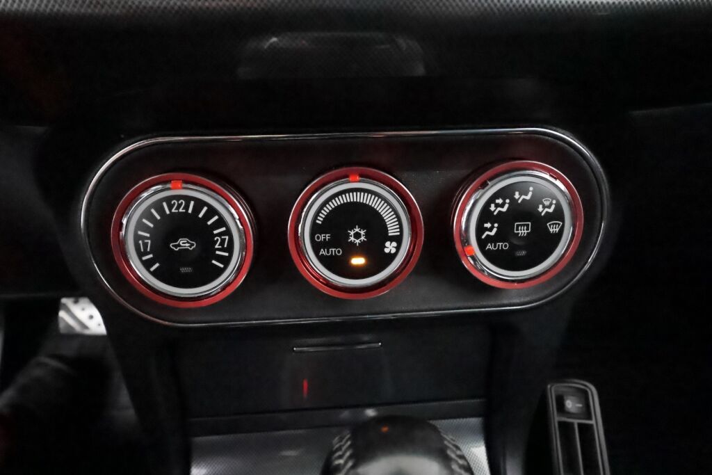 Mitsubishi Lancer 2011 Punainen