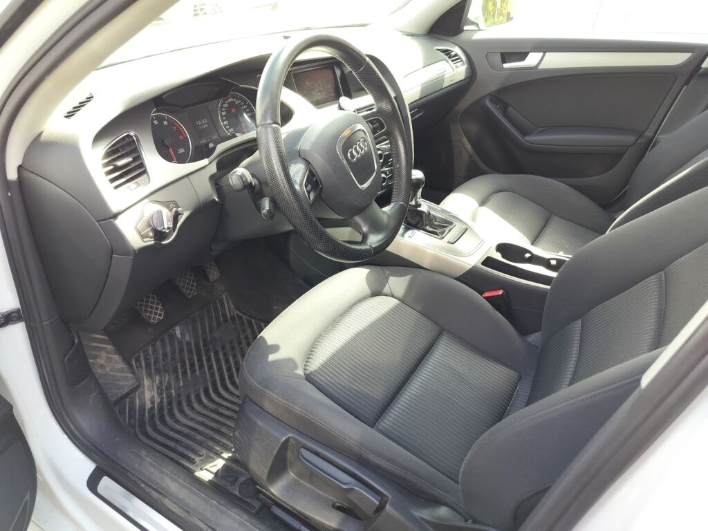 Audi A4 2010 Valkoinen