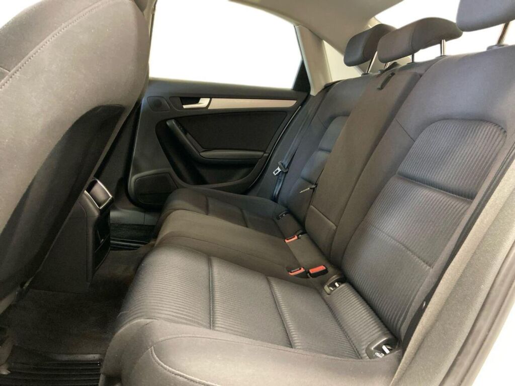 Audi A4 2010 Valkoinen