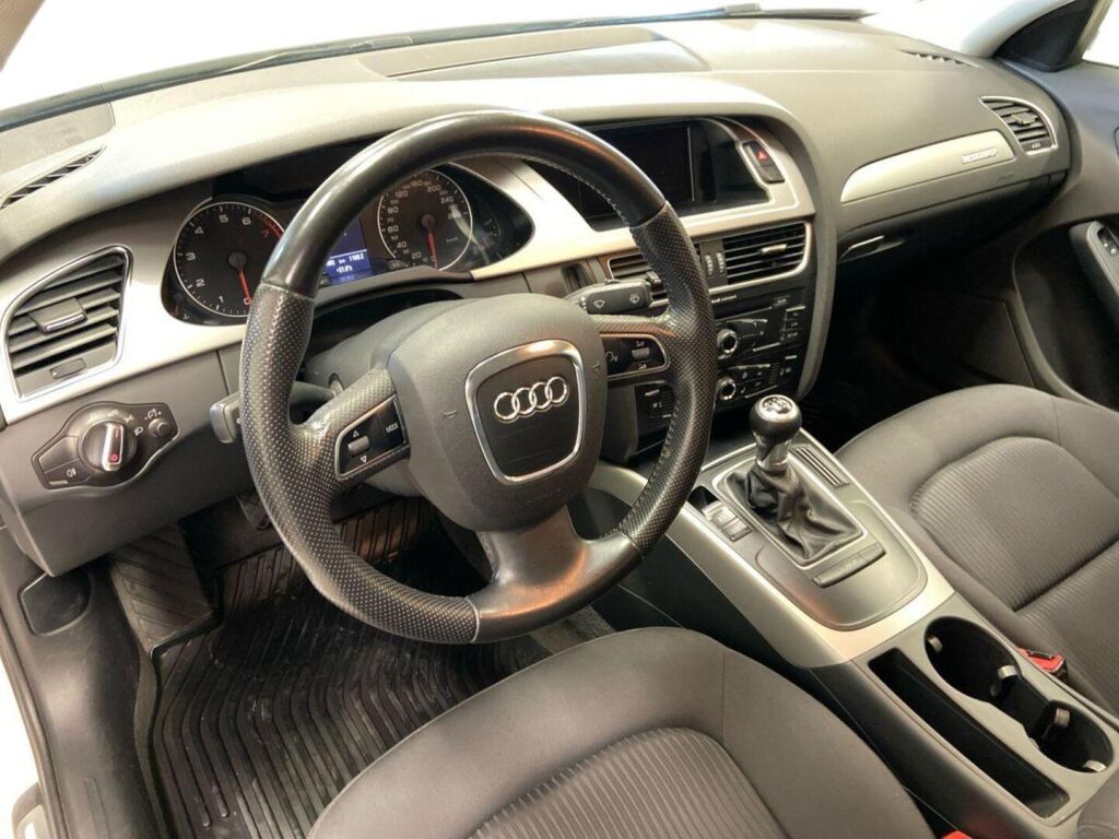 Audi A4 2010 Valkoinen